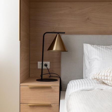 Studio 8 I One Bedroom Apartment I Airport I Therme โอโตเปนี ภายนอก รูปภาพ