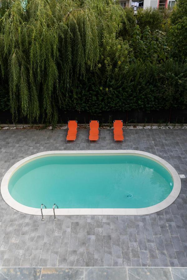Studio 8 I One Bedroom Apartment I Airport I Therme โอโตเปนี ภายนอก รูปภาพ