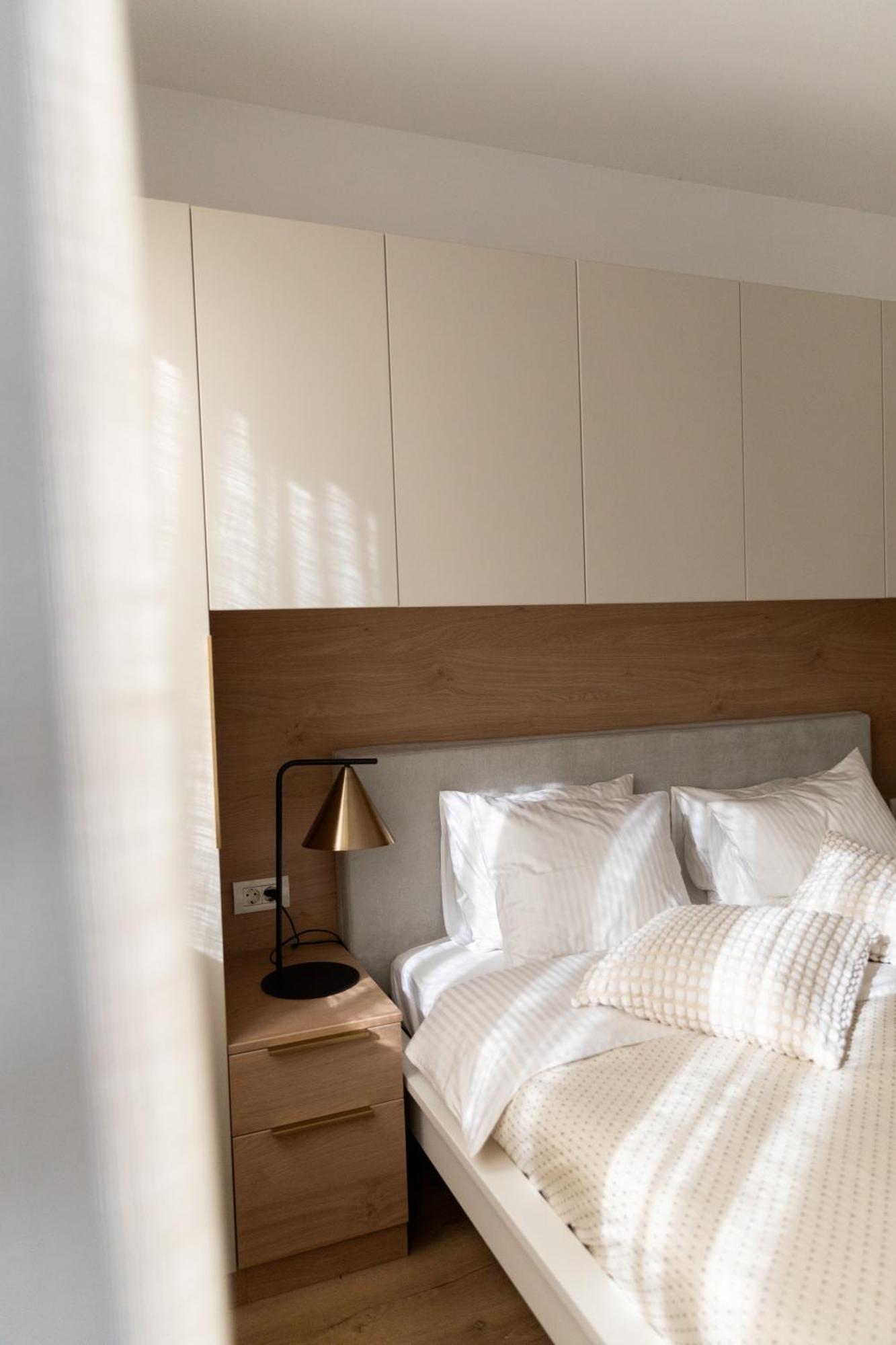 Studio 8 I One Bedroom Apartment I Airport I Therme โอโตเปนี ภายนอก รูปภาพ